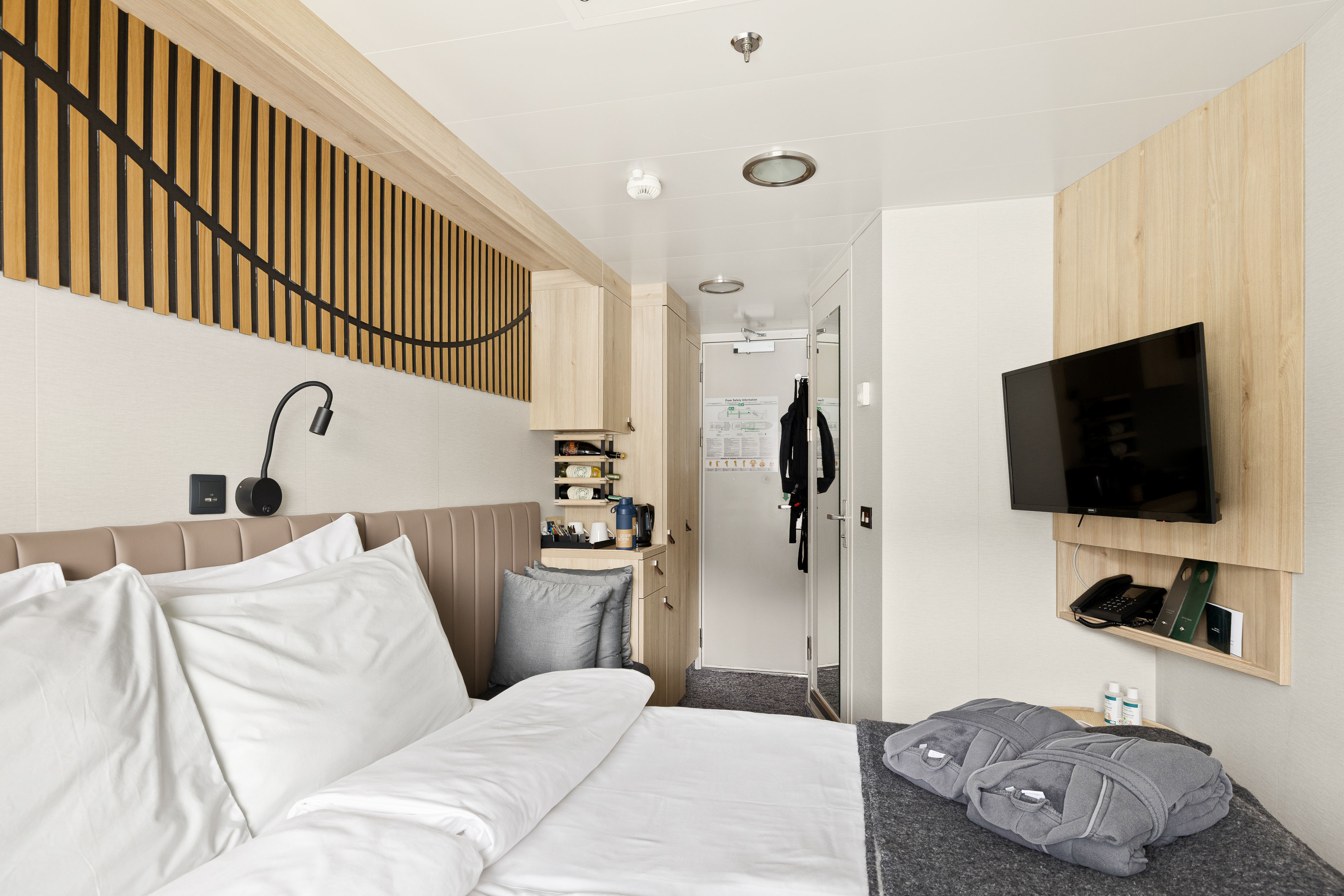 Arctic Superior | Outside Cabin